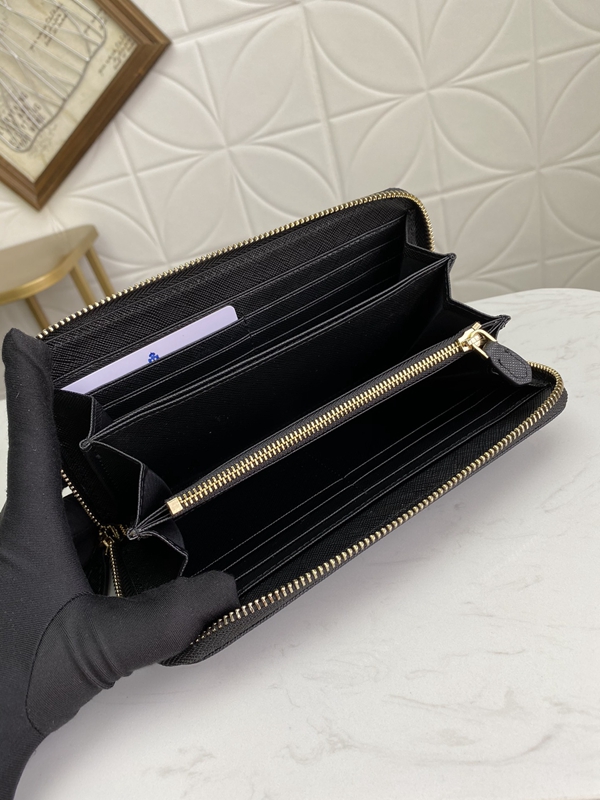 プラダ財布コピー角部分ディテール